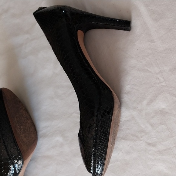 Stuart Weitzman snakeskin open toe platform 3.5 inch heels size 9.5 - Picture 4 of 11